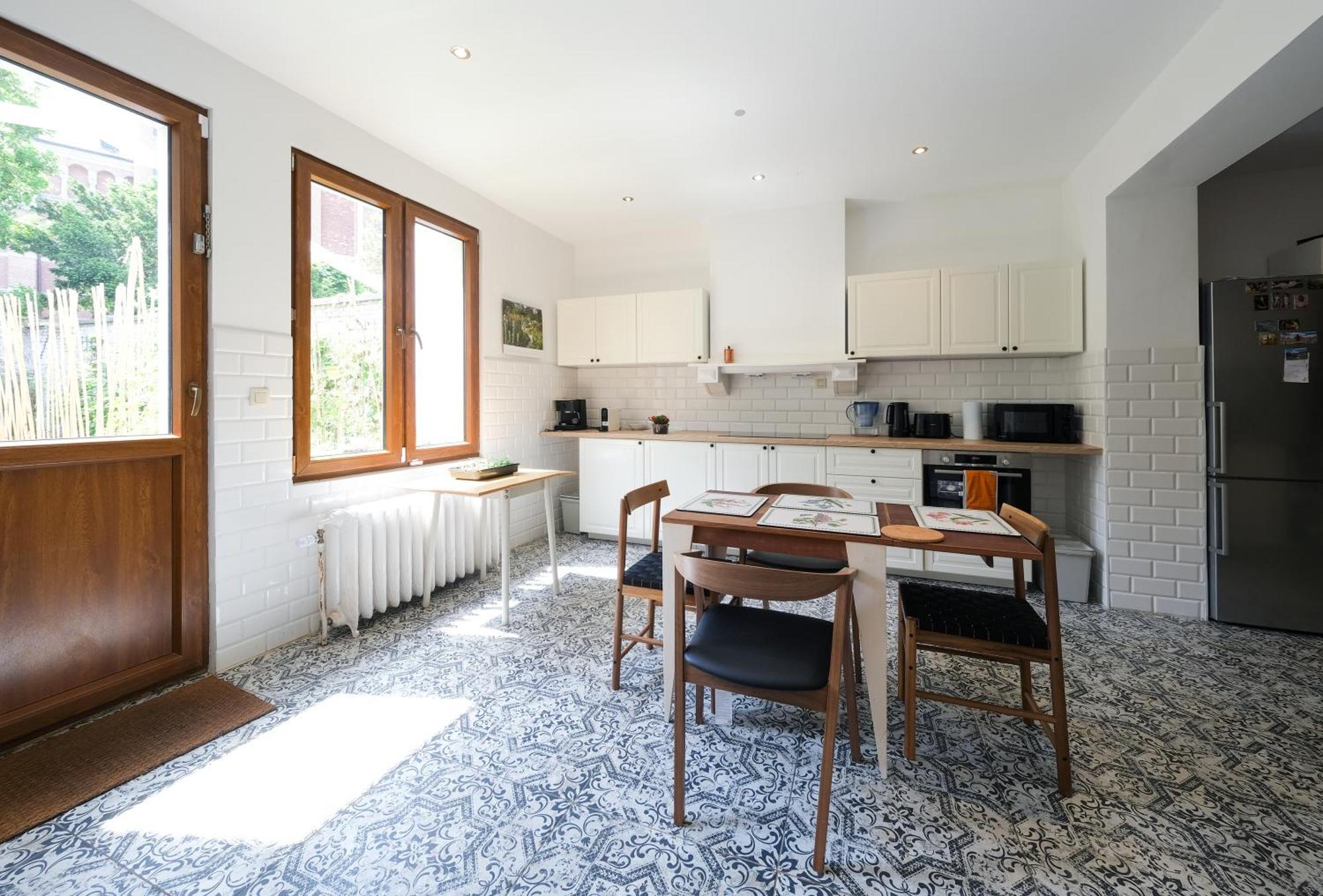 Your Homestay In A Bibliophile Mansion Antwerpen Exterior foto